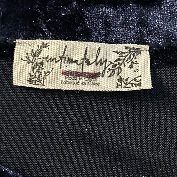 Free People Crushed Velvet Baby Tee NWOT - Picture 5 of 5